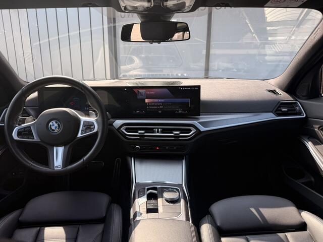 BMW 3-SERIE 320e | Panoramadak | Trekhaak | 19" | Leer