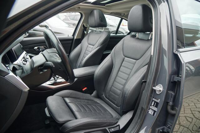 BMW 3-SERIE 318i High Executive + SCHUIFDAK / LASERLIGHT / TREKHAAK / LEDER / INDIVIDUAL / DRAVITGRAU