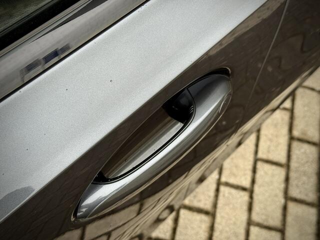 BMW 3-SERIE Touring 330e M-Sport Laser Adapt. Cruise HUD Harman/Kardon Camera 19 inch LM M-Sport Remmen