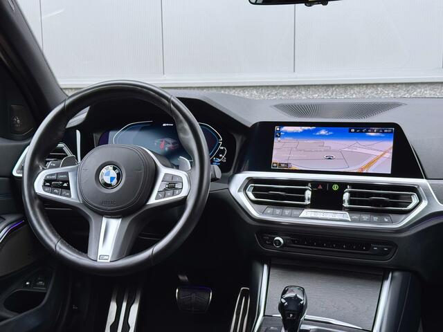 BMW 3-SERIE Touring 330e M-Sport Laser Adapt. Cruise HUD Harman/Kardon Camera 19 inch LM M-Sport Remmen