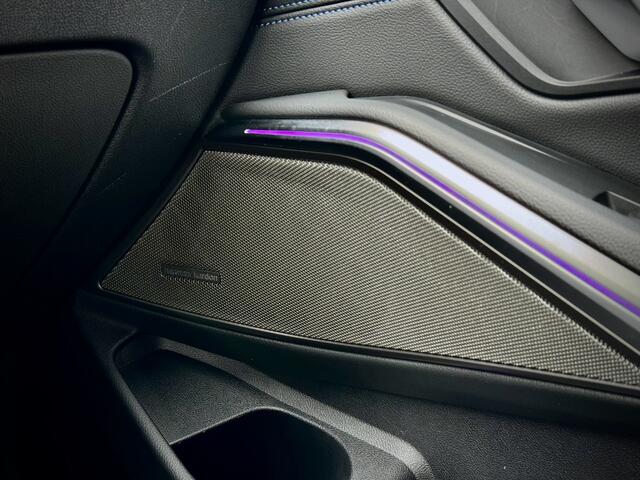 BMW 3-SERIE Touring 330e M-Sport Laser Adapt. Cruise HUD Harman/Kardon Camera 19 inch LM M-Sport Remmen