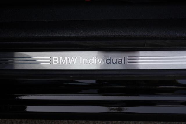 BMW 3-SERIE Touring 330e High Executive Individual