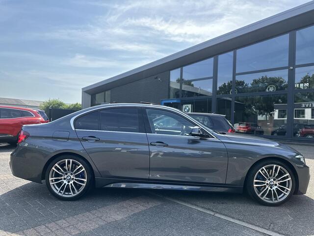 BMW 3-SERIE 320i Edition M Sport Shadow Executive ZEER COMPLEET | UNIEKE KMSTAND! | ORIG. NL | COMPLEET DEALER ONDERHOUDEN | RIJKLAARPIJS INCL. 12mnd BOVAG