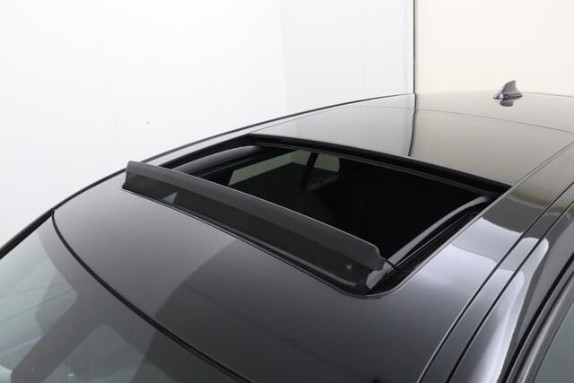 BMW 3-SERIE Touring Aut. M-Sport Black-Edition Pano-dak Elek.Trekhaak 18'LMV