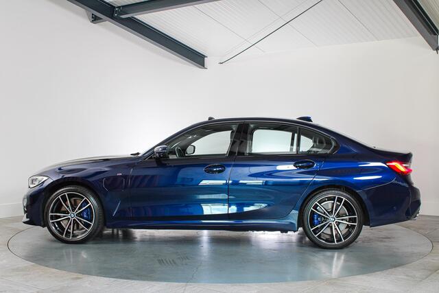 BMW 3-SERIE 330e M-sport, Laser, Panoramadak, H&K, Memory, HUD, ACC, Vol met opties!