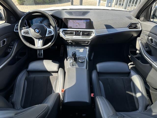 BMW 3-SERIE 330i M sport Schuifdak | Laser | HUD | Harman Kardon | Keyless