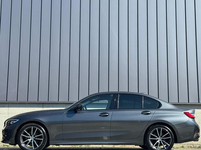 BMW 3-SERIE 320i 184PK Automaat High Executive Camera Apple-Carplay Led