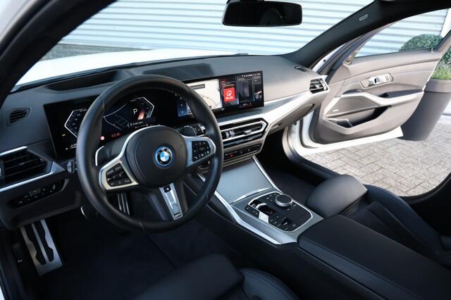BMW 3-SERIE Touring 330e M-Sport LCI 292PK Pano/HUD/HenK/Stuurvw/Cam