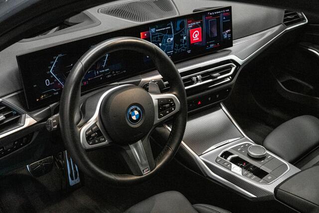 BMW 3-SERIE 330e *M-Sport / Panorama / Head-up Display / Memory / Keyless*