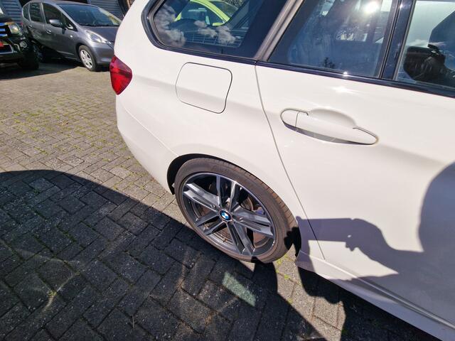 BMW 3-SERIE Touring 335d xDrive High Executive
