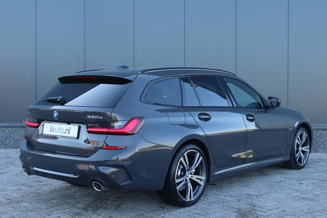 BMW 3-SERIE Touring 330e xDrive M-Sport Pano/Laser LED/360/Keyless/Elek. stoel+mem/Dodehoek/19"