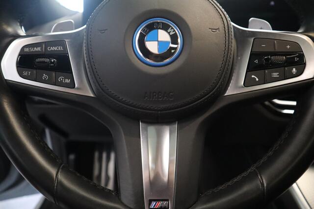 BMW 3-SERIE Touring 320e Schuif/Kanteldak Harman Kardon Head-Up Elek. stoelen