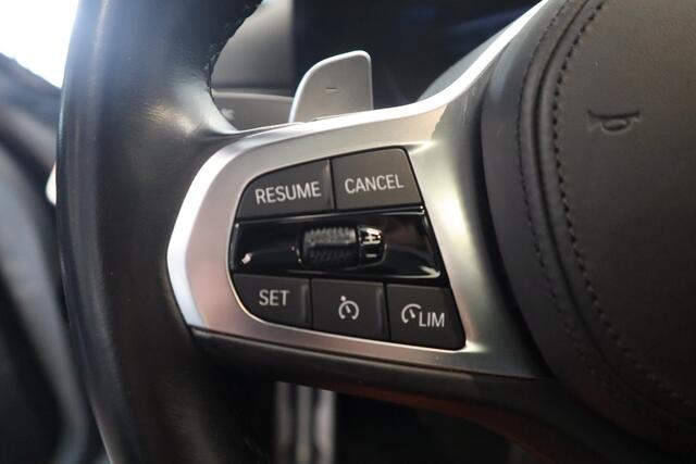 BMW 3-SERIE Touring 320e Schuif/Kanteldak Harman Kardon Head-Up Elek. stoelen