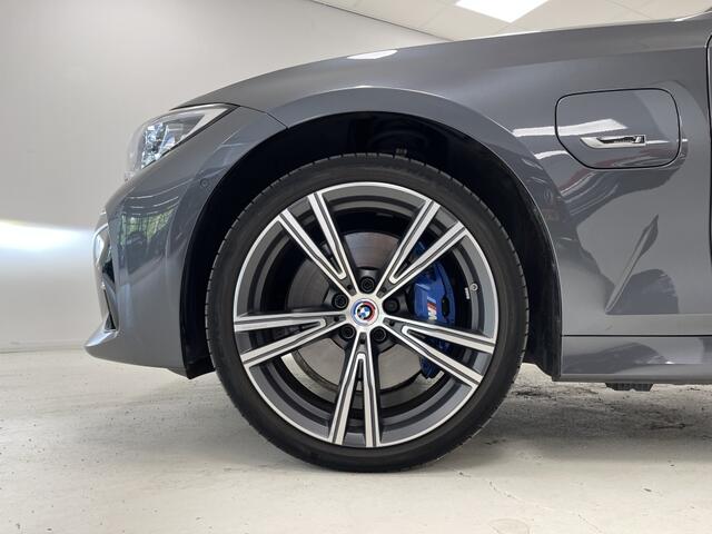 BMW 3-SERIE 330e xDrive M-Sport | Adaptief CC | Panoramadak | Trekhaak |