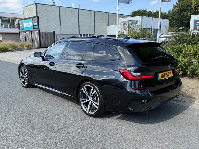 BMW 3-SERIE 330i Touring M-Sport 258PK ACCoPanooTrekhaakoLaser