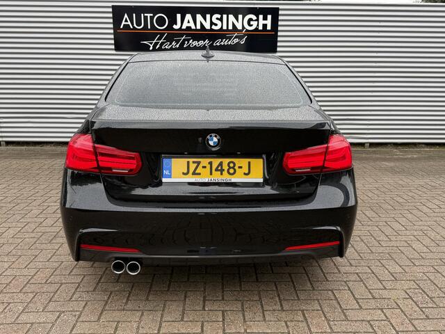 BMW 3-SERIE 330e Hybride!! | Stoelverwarming | Camera | PDC V+A | Clima | Cruise | Head-Up Display RIJKLAARPRIJS INCL 12 MAANDEN GARANTIE EN BEURT