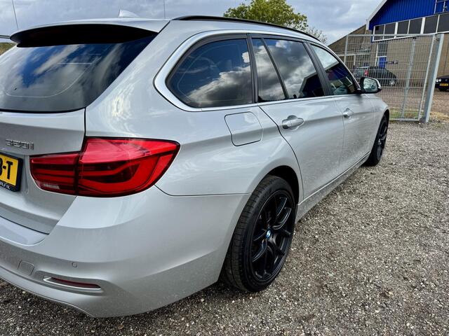 BMW 3-SERIE Touring 320i Corporate Lease Executive