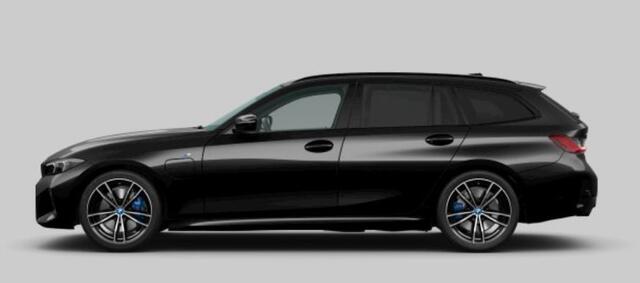 BMW 3-SERIE Touring 330e xDrive M Sport Pro - Panoramadak - Parking/Driving Assistant - Hifi - Active Cruise Control - Comfort Access - Elektrisch verwarmde/verstelbare stoelen - Getinte ruiten - Zonneschermen -