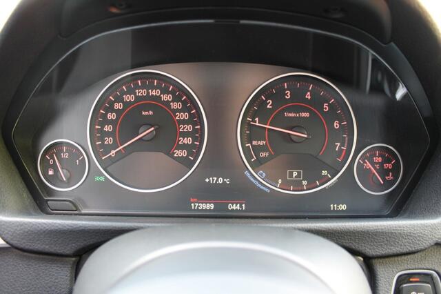 BMW 3-SERIE 3-Serie Touring 318i M-Pakket High Executive Uitv. AUTOMAAT