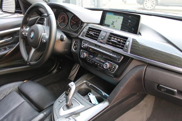 BMW 3-SERIE 3-Serie Touring 318i M-Pakket High Executive Uitv. AUTOMAAT