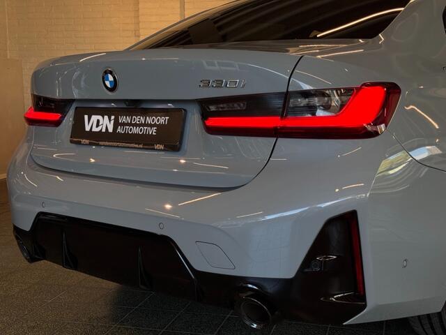BMW 3-SERIE 330i M-Sport Trekhaak Camera LED Harman Kardon 19''