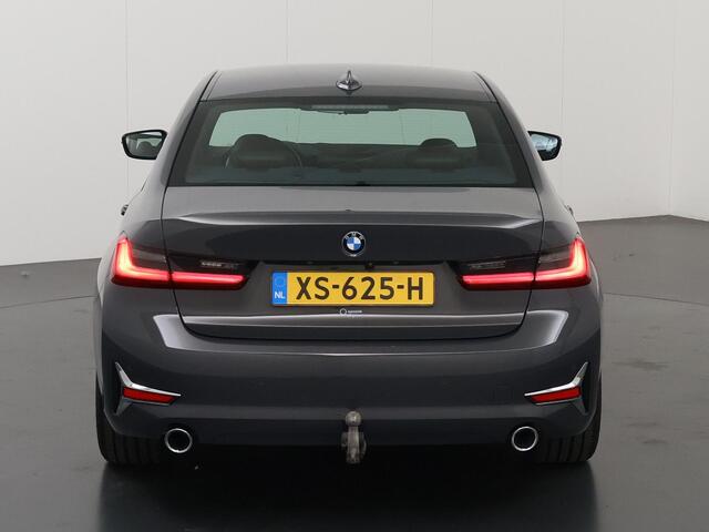 BMW 3-SERIE 330i High Executive Edition | Lederen Bekleding | Trekhaak | Elektrisch verstelb. bestuurdersstoel met geheugen | Stoel/Stuurwielverwarming | Cruise Control Adaptief | Parkeercamera