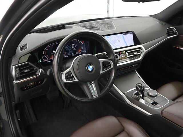 BMW 3-SERIE 330i High Executive Edition | Lederen Bekleding | Trekhaak | Elektrisch verstelb. bestuurdersstoel met geheugen | Stoel/Stuurwielverwarming | Cruise Control Adaptief | Parkeercamera