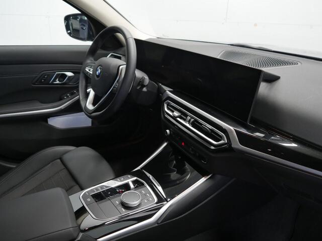 BMW 3-SERIE 318i Sedan | Sportstoelen | Hifi | Stoelverwarming | Voorbereiding Driving Assistance