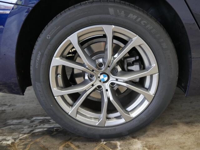 BMW 3-SERIE 318i Sedan | Sportstoelen | Hifi | Stoelverwarming | Voorbereiding Driving Assistance