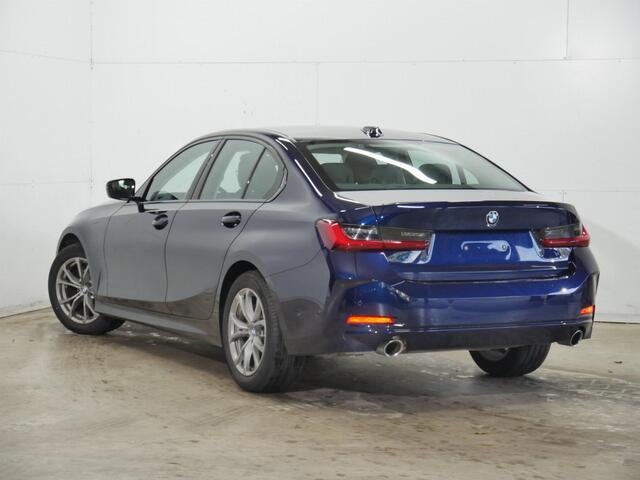 BMW 3-SERIE 318i Sedan | Sportstoelen | Hifi | Stoelverwarming | Voorbereiding Driving Assistance