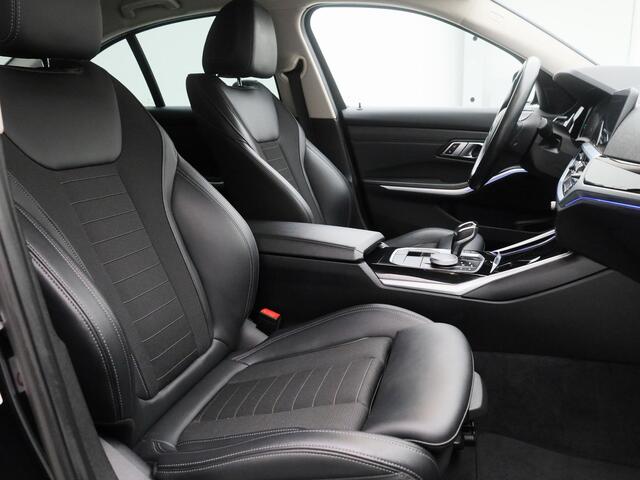 BMW 3-SERIE 320i Automaat High Executive | NAVI | STOELVERWARMING