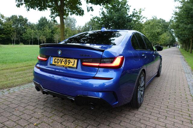 BMW 3-SERIE 330e High Executive | Harman Kardon | Laser | HUD | 360° Camera | Autopilot | Pano | Memory | Stuurwielverw. |