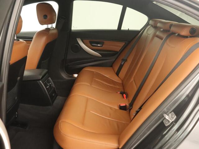 BMW 3-SERIE 330e Executive | Origineel NL | Leder | Stoelverwarming | Keyless | Full LED | Navigatie | Parkeerhulp | Climate control | PHEV | Plug In