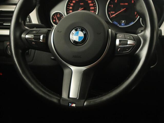 BMW 3-SERIE 330e Executive | Origineel NL | Leder | Stoelverwarming | Keyless | Full LED | Navigatie | Parkeerhulp | Climate control | PHEV | Plug In