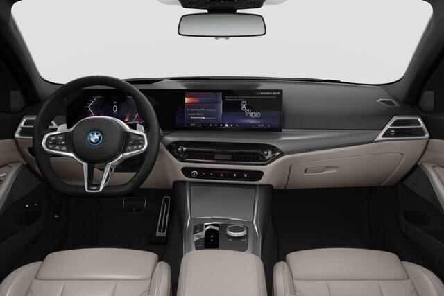 BMW 3-SERIE Touring 330e | M Sportpakket Pro | Trekhaak | Glazen panoramadak | Innovation Pack | Harman Kardon
