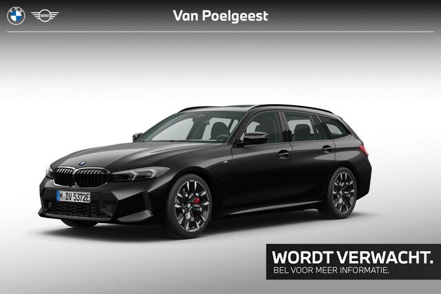 BMW 3-SERIE Touring 330e xDrive Harman Kardon audio / Glazen dak / 19 inch / Achteruitrij Camera
