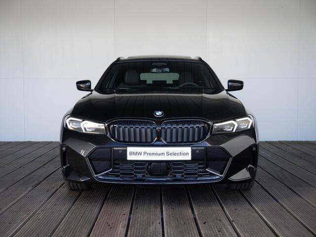 BMW 3-SERIE Touring 330e | M Sportpakket Pro | Innovation Pack | Verwarmd Stuurwiel | Comfort Access | Panoramadak | Stoelverwarming | Harman Kardon | Trekhaak