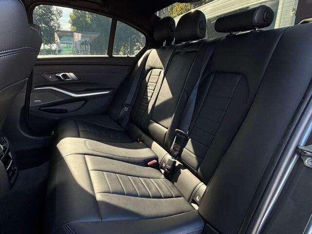 BMW 3-SERIE 330e Business Edition Plus M Sport | H&K Surround System | Dealer Onderhouden