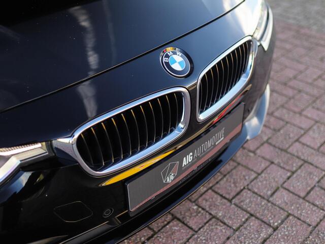 BMW 3-SERIE Touring 318i Essential | BTW! | 19" LM | Leder | PDC | Stoelverw. | LED