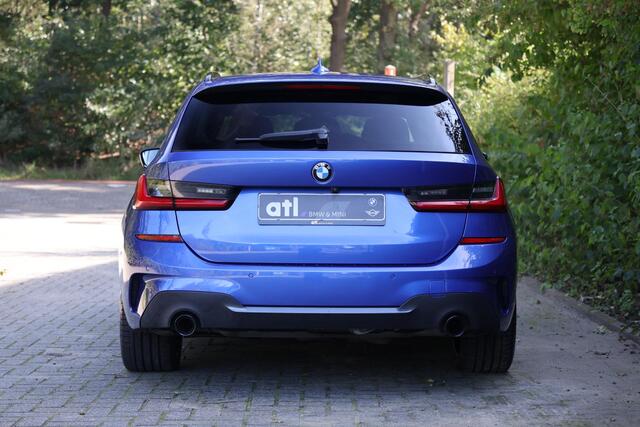 BMW 3-SERIE Touring 330i High Executive M-Sportpakket, Head up Display, Panoramadak, Elektrische trekhaak, M-Sportrem, Sportstoel, Shadowline, etc.