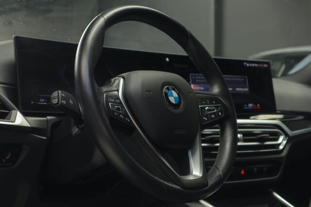 BMW 3-SERIE Touring 320i HUD Matrix LED ACC Elektr. trekhaak Elektr. achterklep Leer Navi Camera Climate (3-zone) Sportstoelen PDC LM velgen BTW auto