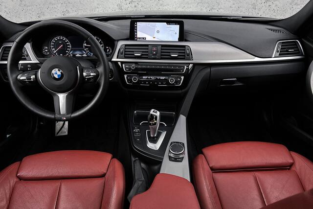 BMW 3-SERIE Touring 318i M Sport Corporate Lease | Camera | Panoramadak | Stoelverwarming | Leder