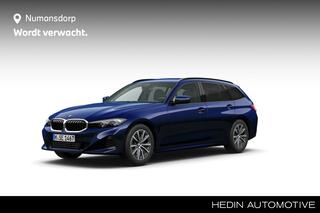 bmw-3-serie-touring-318i--driving-