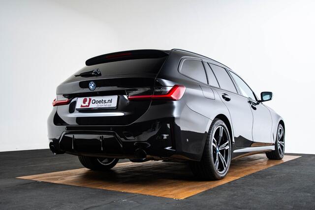 BMW 3-SERIE Touring 330e M Sport - Panoramadak - Parking/Driving Assistant - Active Cruise Control - Geluiddempende/getinte Ruiten - Comfort Access - Elektrisch verstelbare/verwarmde voorstoelen - Zonneschermen achter -