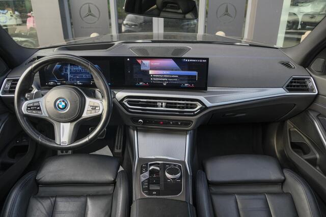 BMW 3-SERIE Touring 330e 292pk M-sport Panoramadak M3 seats *BTW* Head-up Laser lampen Adaptive cruise Camera