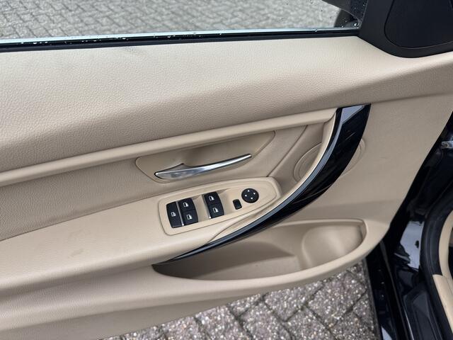 BMW 3-SERIE Touring 318i Autom/Tiptr Executive Leer/Navi/Clima/Cruise/Trekhaak