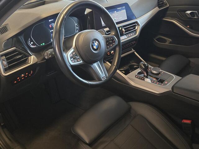 BMW 3-SERIE Touring 330e | 360 CAMERA | SPORTSTOELEN | HEAD UP | KEYLESS ENTRY |