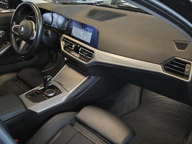 BMW 3-SERIE Touring 330e | 360 CAMERA | SPORTSTOELEN | HEAD UP | KEYLESS ENTRY |