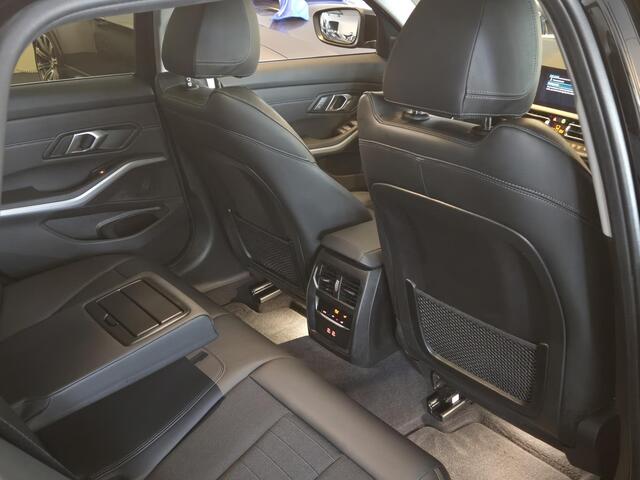 BMW 3-SERIE Touring 330e | 360 CAMERA | SPORTSTOELEN | HEAD UP | KEYLESS ENTRY |