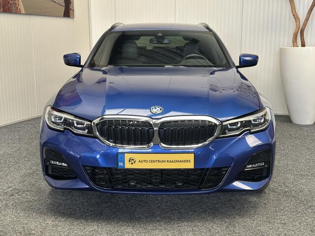 BMW 3-SERIE TOURING 330e xDRIVE 4x4 PHEV HIGH EXECUTIVE M PAKKET LEDER/ALCANTARA NAVIGATIE CRUISE CONTROL PANORAMA SCHUIF/KANTELDAK APPLE CARPLAY/ANDROID KEYLESS GO UITKLAPBARE TREKHAAK PDC ZEER MOOI !! 3010